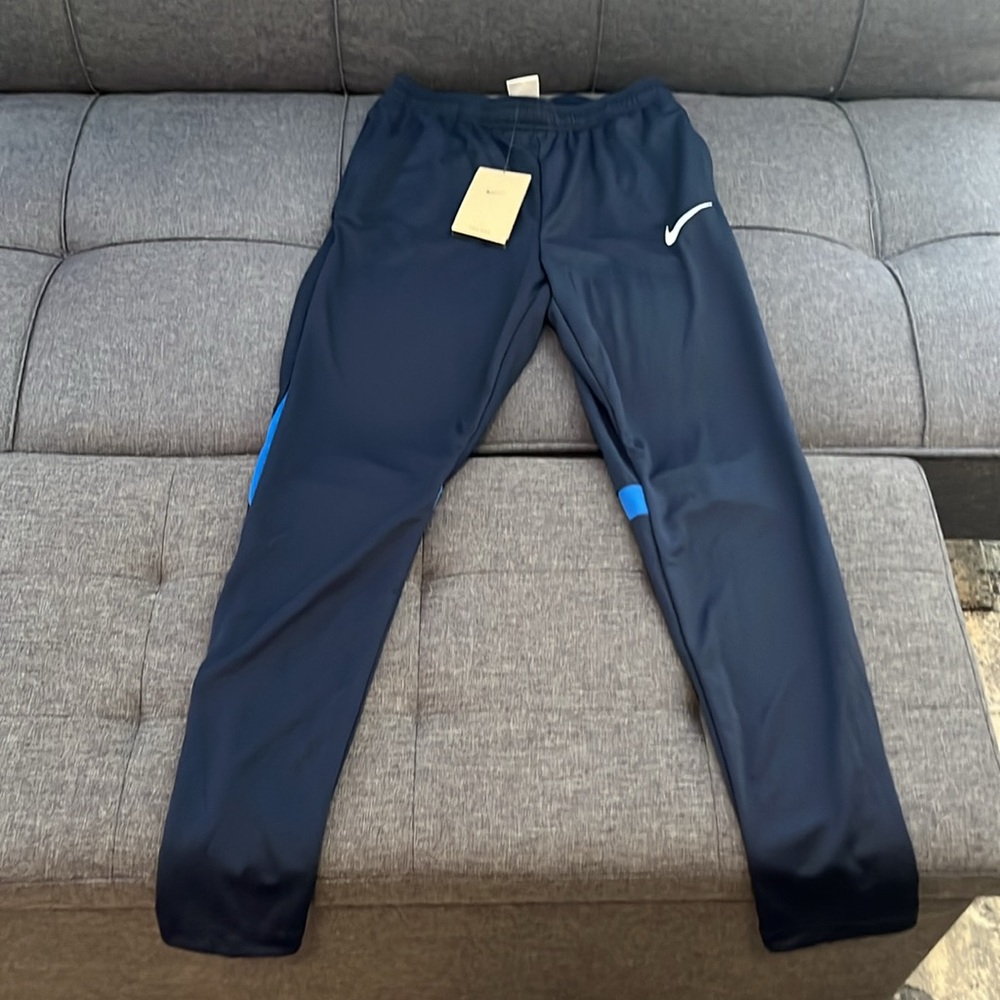 Nike Youth Unisex XL athletic jogger track pants NWT